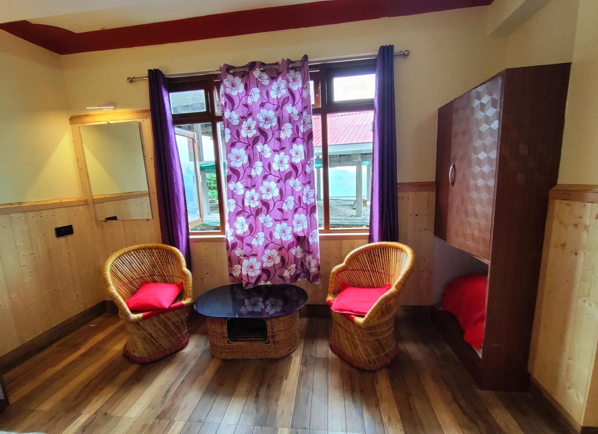 Hotel Red Cherry เปลลิง ภายนอก รูปภาพ