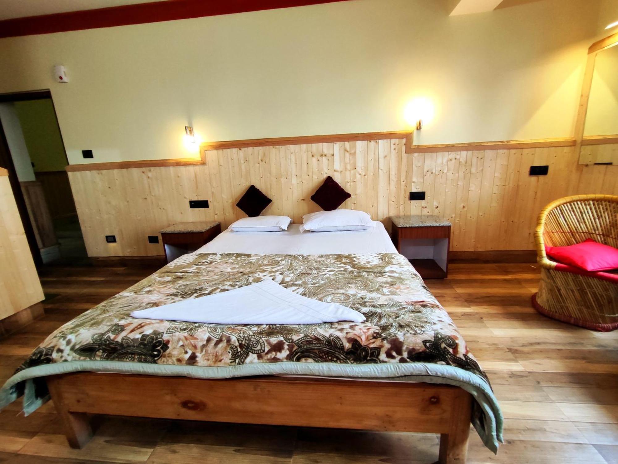 Hotel Red Cherry เปลลิง ภายนอก รูปภาพ